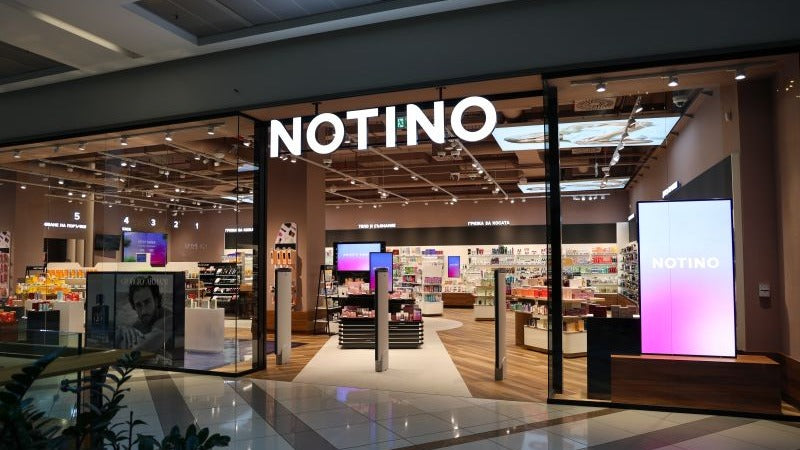 Predajňa Notino počas predčasného výpredaja Black Friday
